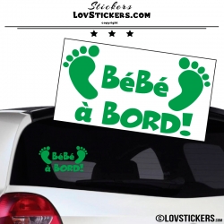 Sticker Bébé à Bord vert clair avec paire de pieds de Bébé